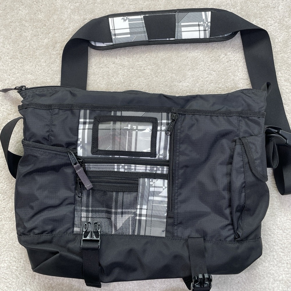 L.L. BEAN Messenger Bag Shoulder Medium Strap Push Lock Logo Black Print - Picture 3 of 10